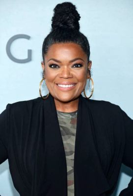 Yvette Nicole Brown FanExpo Appearance: A Celebration of Geek Culture and Unbridled Enthusiasm!